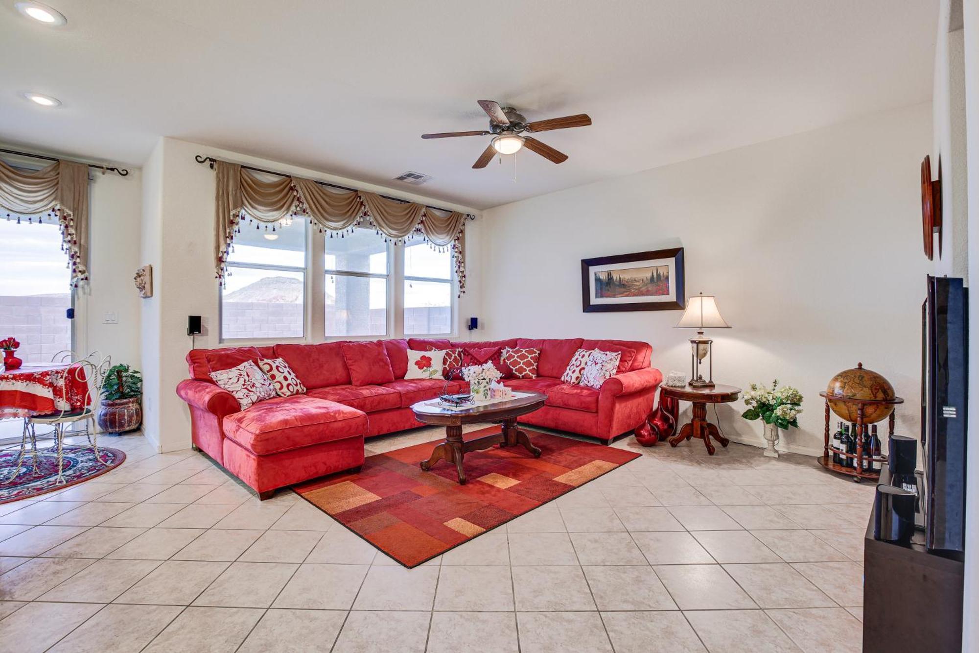 Holiday home Vegas With Mtn Views 13 Mi To The Strip!